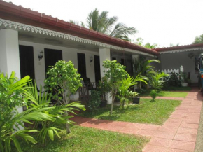 Отель Uppuveli Beach House  Arunagiri Nagar